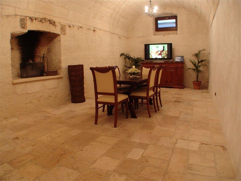 Hotel Masseria Fortificata Donnaloia Монополі Екстер'єр фото