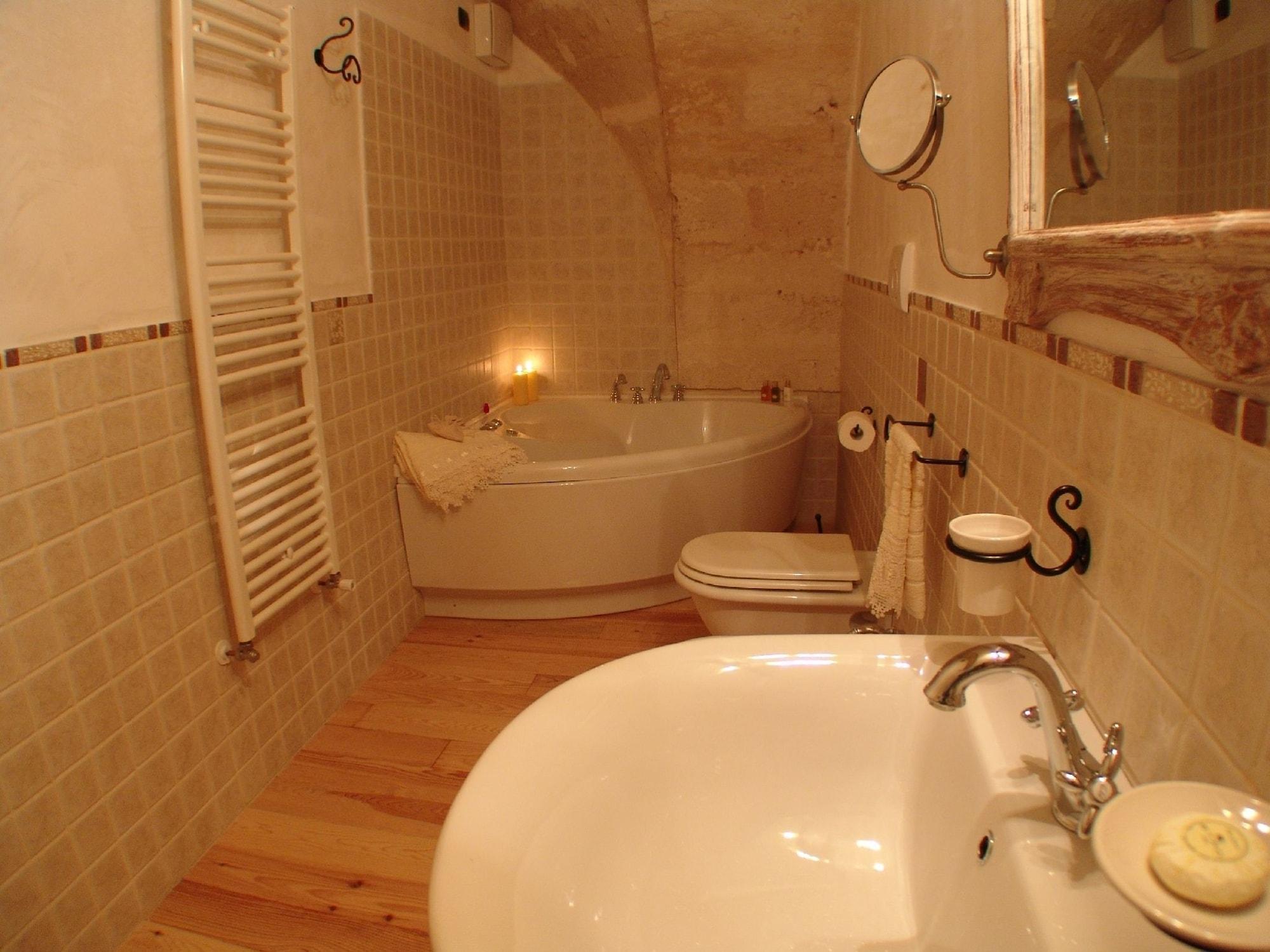 Hotel Masseria Fortificata Donnaloia Монополі Екстер'єр фото