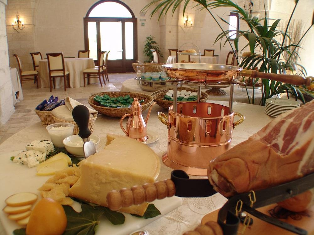 Hotel Masseria Fortificata Donnaloia Монополі Екстер'єр фото