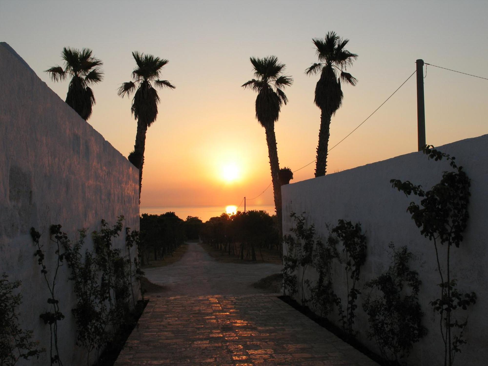 Hotel Masseria Fortificata Donnaloia Монополі Екстер'єр фото