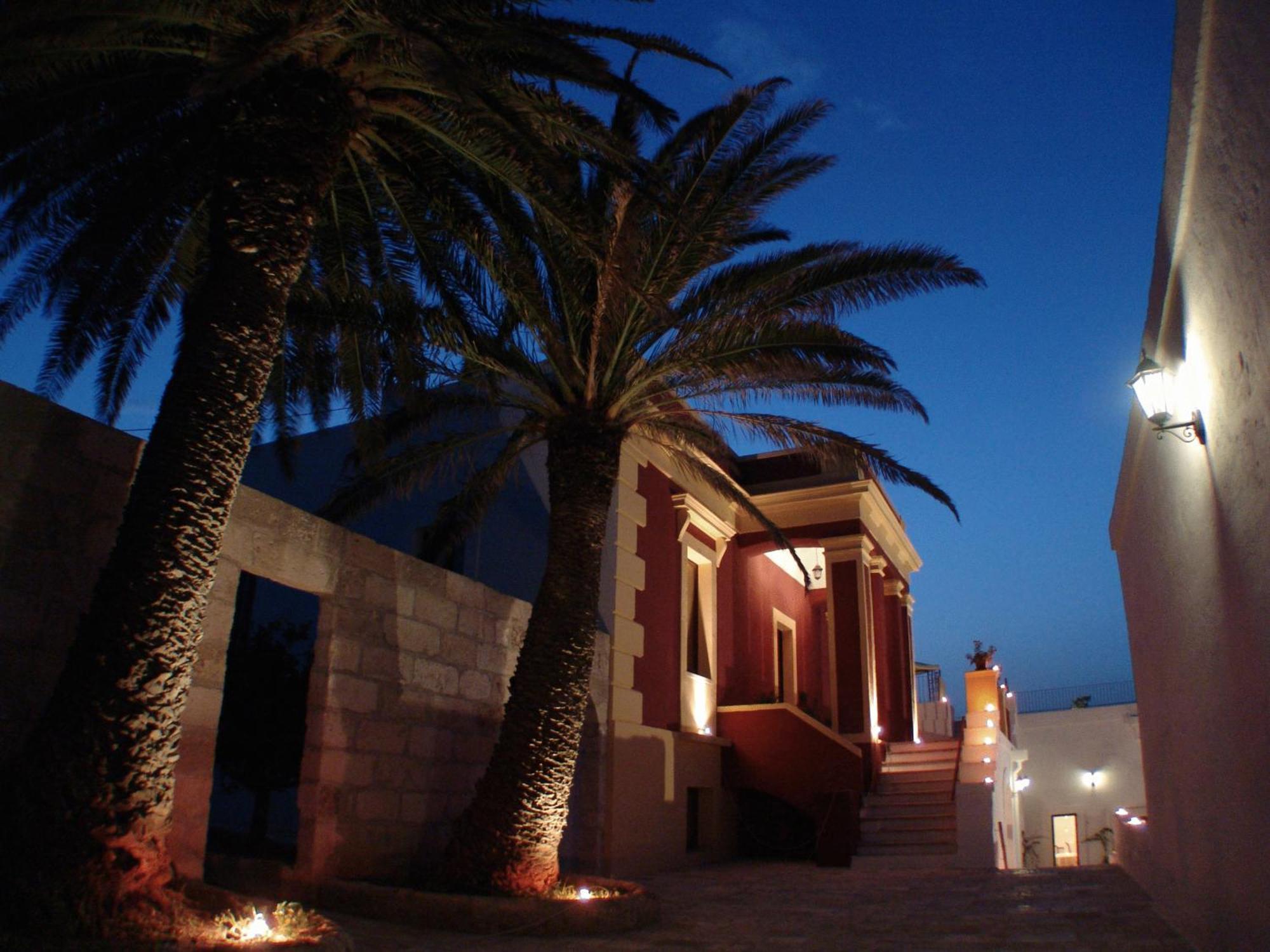 Hotel Masseria Fortificata Donnaloia Монополі Екстер'єр фото
