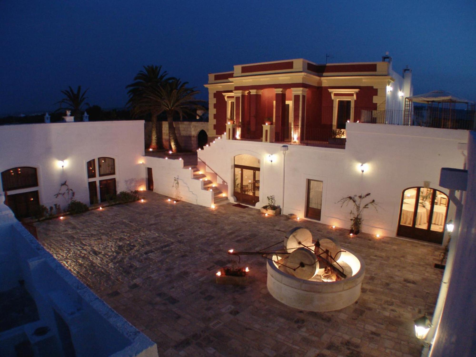 Hotel Masseria Fortificata Donnaloia Монополі Екстер'єр фото