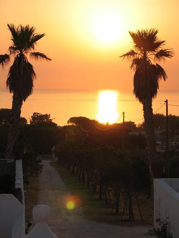 Hotel Masseria Fortificata Donnaloia Монополі Екстер'єр фото