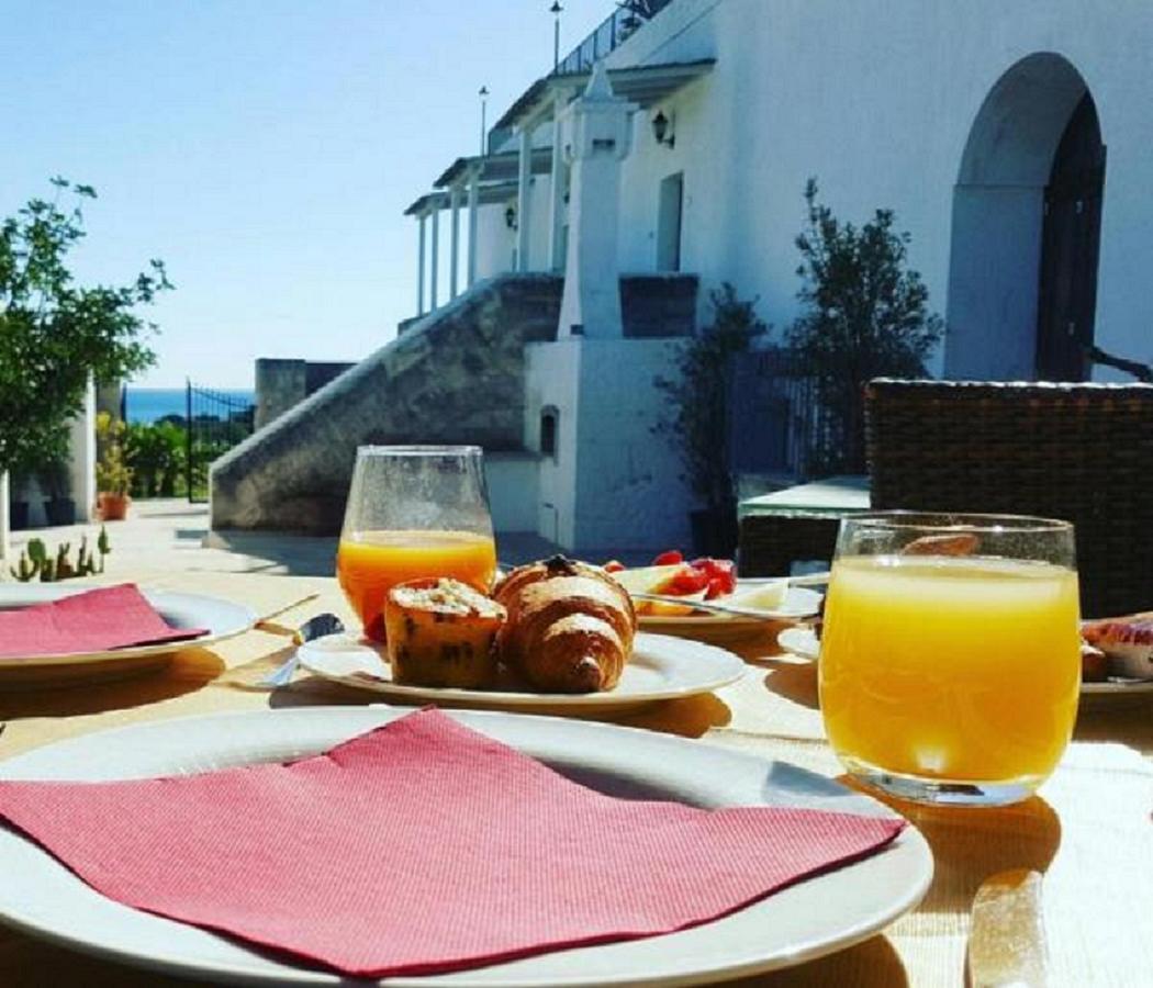 Hotel Masseria Fortificata Donnaloia Монополі Екстер'єр фото