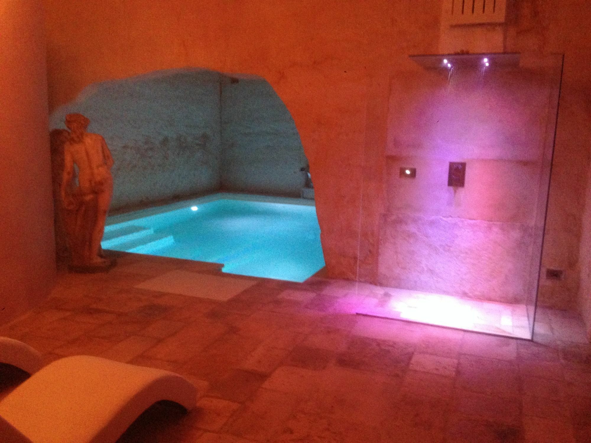 Hotel Masseria Fortificata Donnaloia Монополі Екстер'єр фото